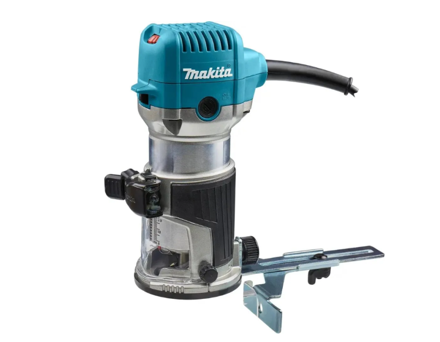 Makita RT0702C