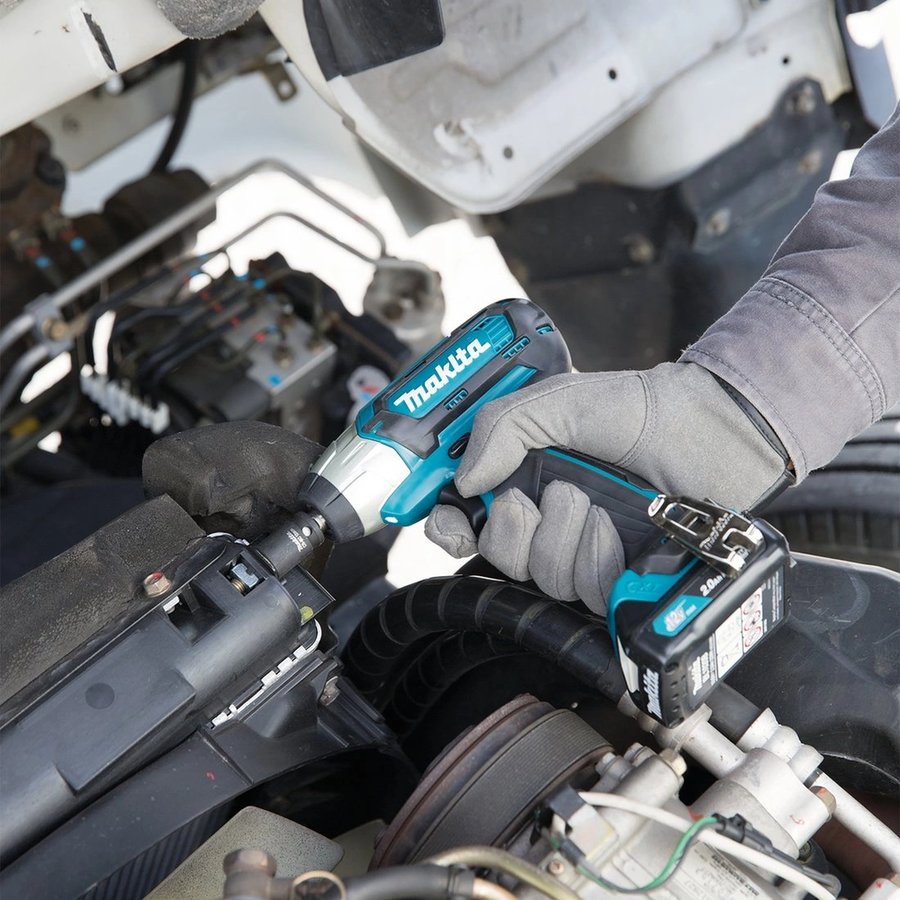 Makita TW140DWAE 2Ач, с двумя аккумуляторами