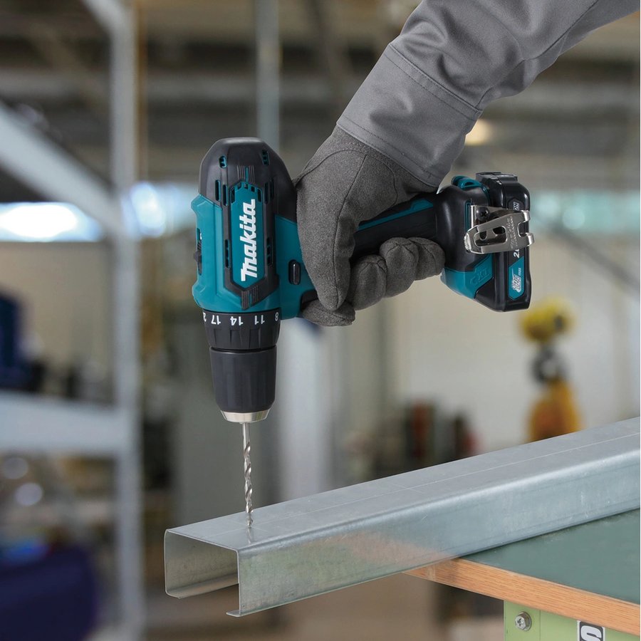 Makita DF333DSAX6, 2Ач, с одним аккумулятором