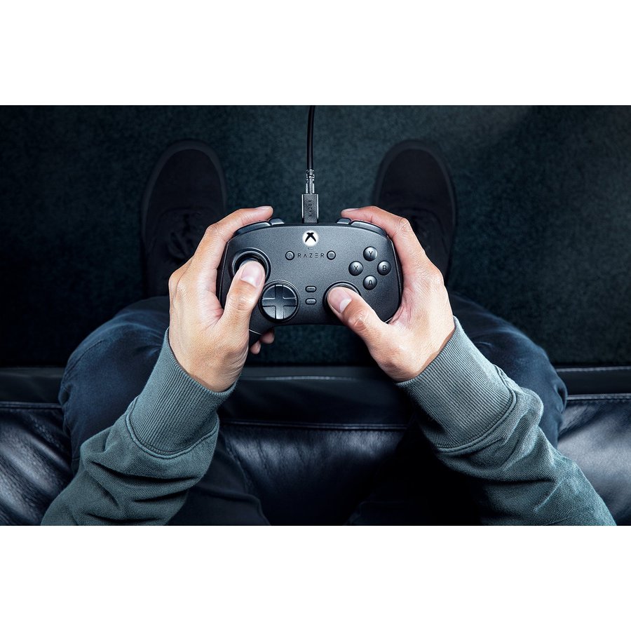 Razer Wolverine V2 Pro Xbox Series X (RZ06-05210100-R3M1) Черный